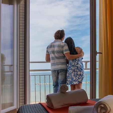 Hotel President'S Πέζαρο Εξωτερικό φωτογραφία