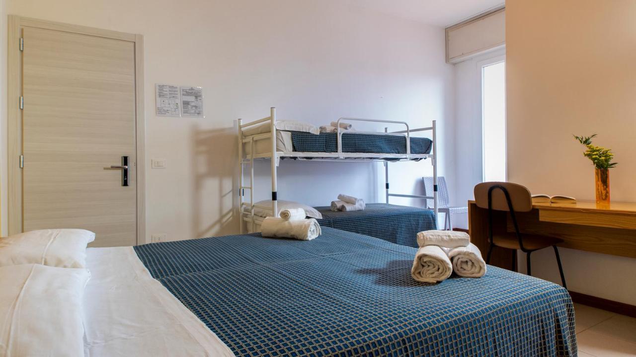 Hotel President'S Πέζαρο Εξωτερικό φωτογραφία