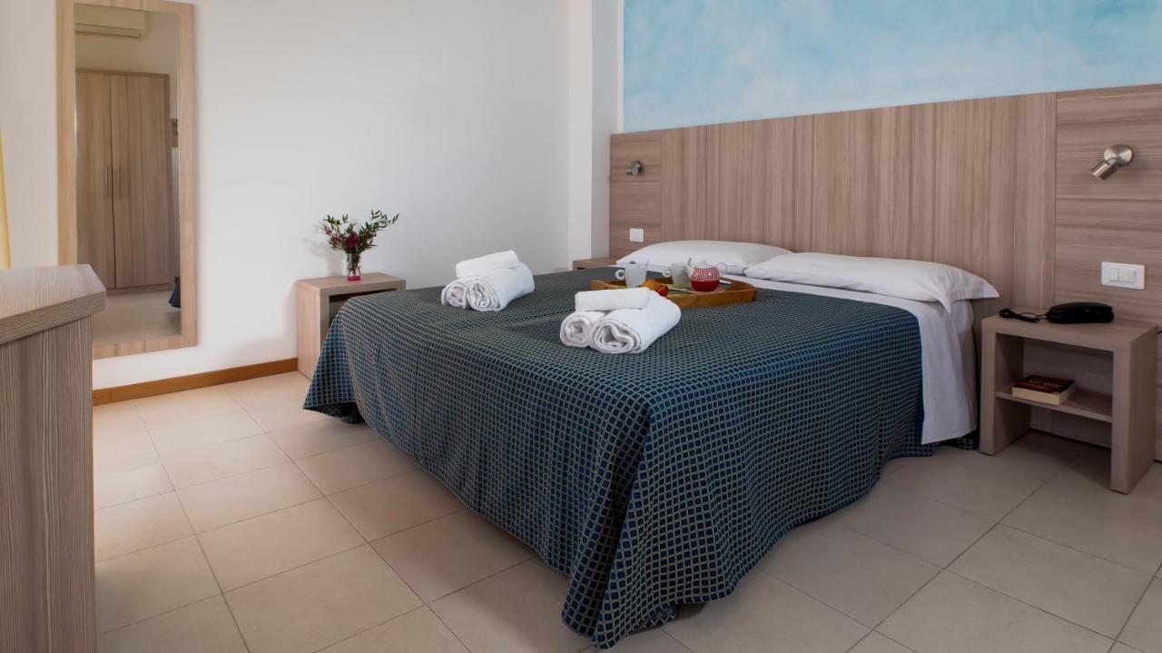 Hotel President'S Πέζαρο Εξωτερικό φωτογραφία