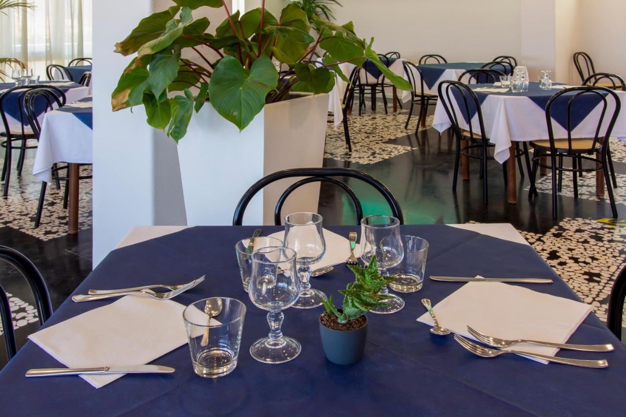Hotel President'S Πέζαρο Εξωτερικό φωτογραφία