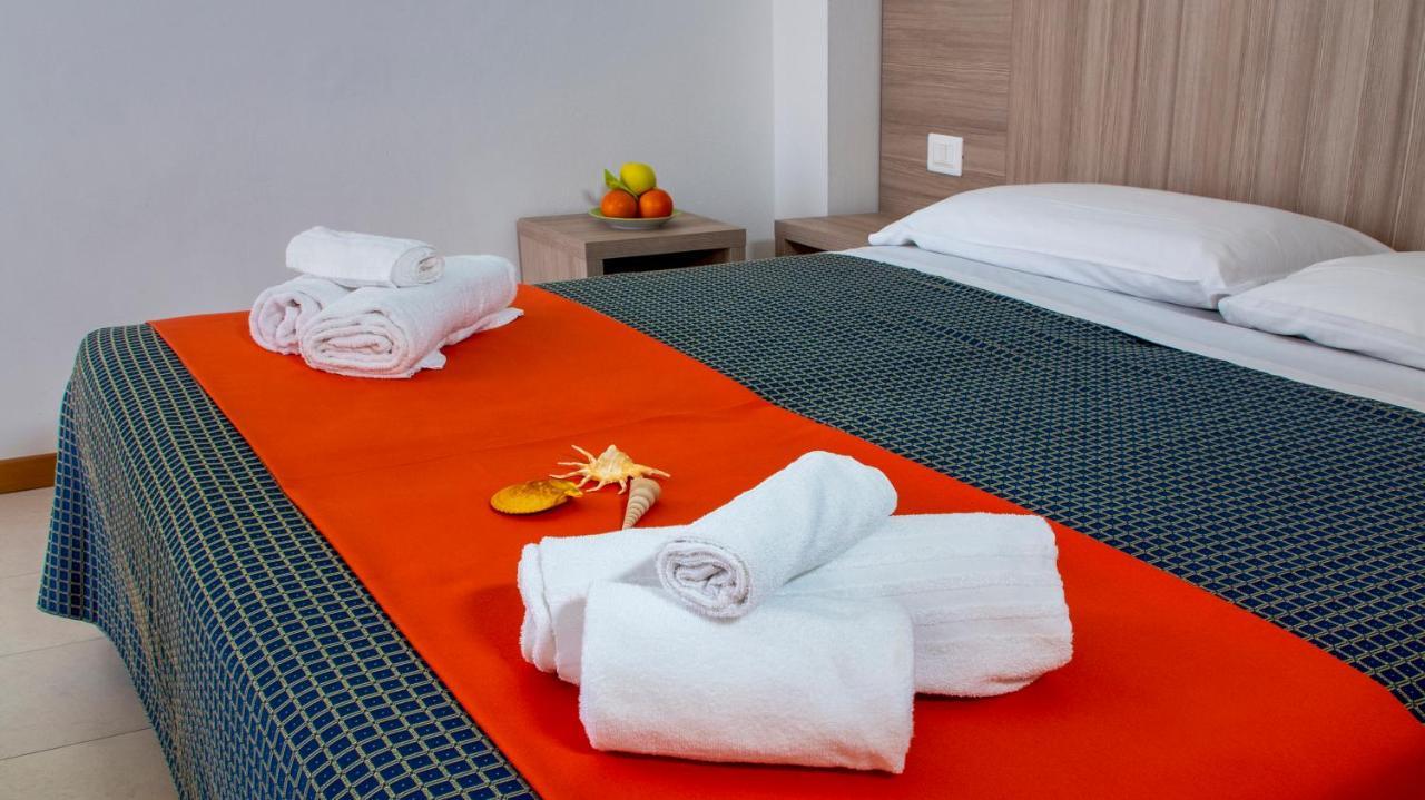 Hotel President'S Πέζαρο Εξωτερικό φωτογραφία