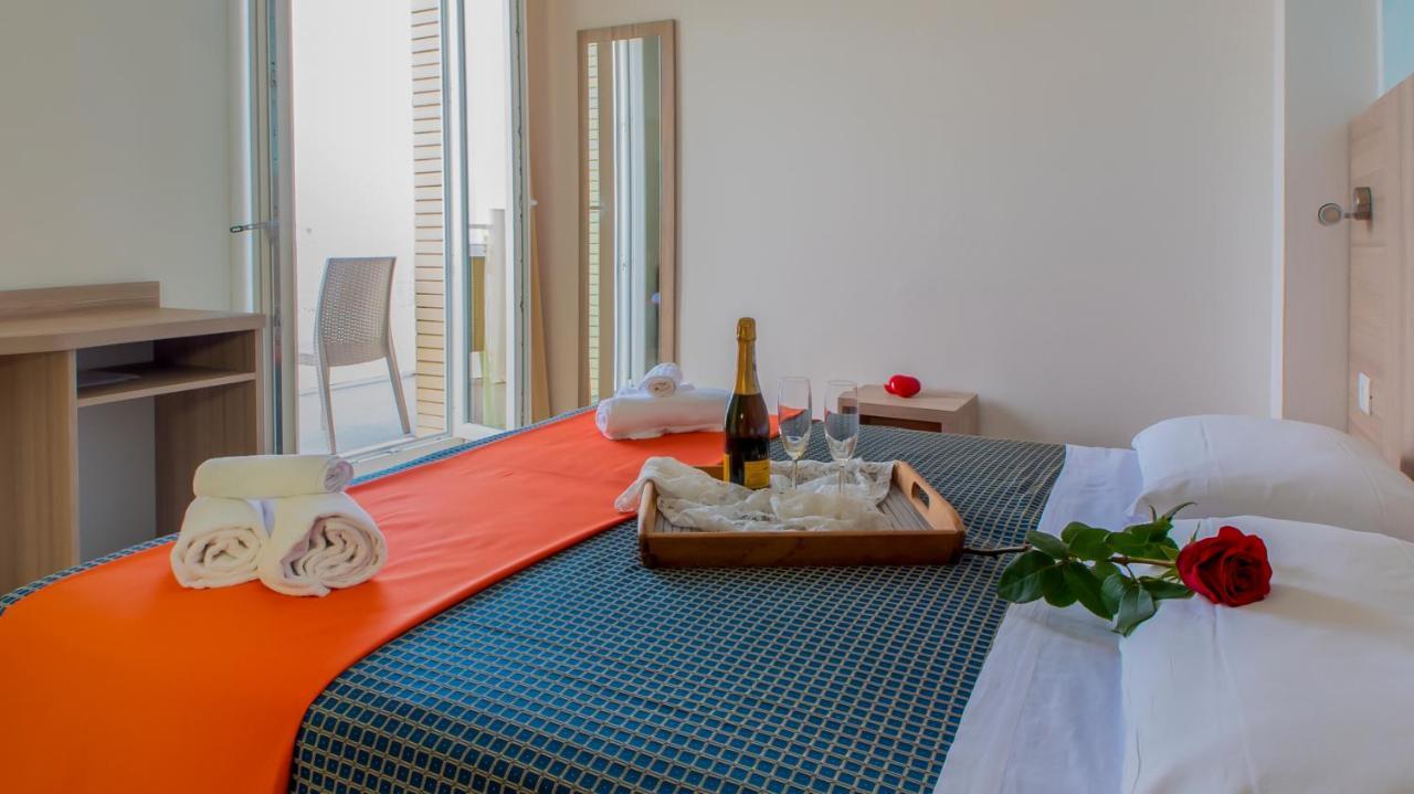 Hotel President'S Πέζαρο Εξωτερικό φωτογραφία