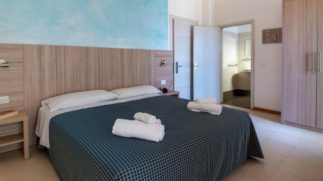 Hotel President'S Πέζαρο Εξωτερικό φωτογραφία