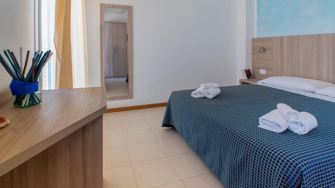 Hotel President'S Πέζαρο Εξωτερικό φωτογραφία