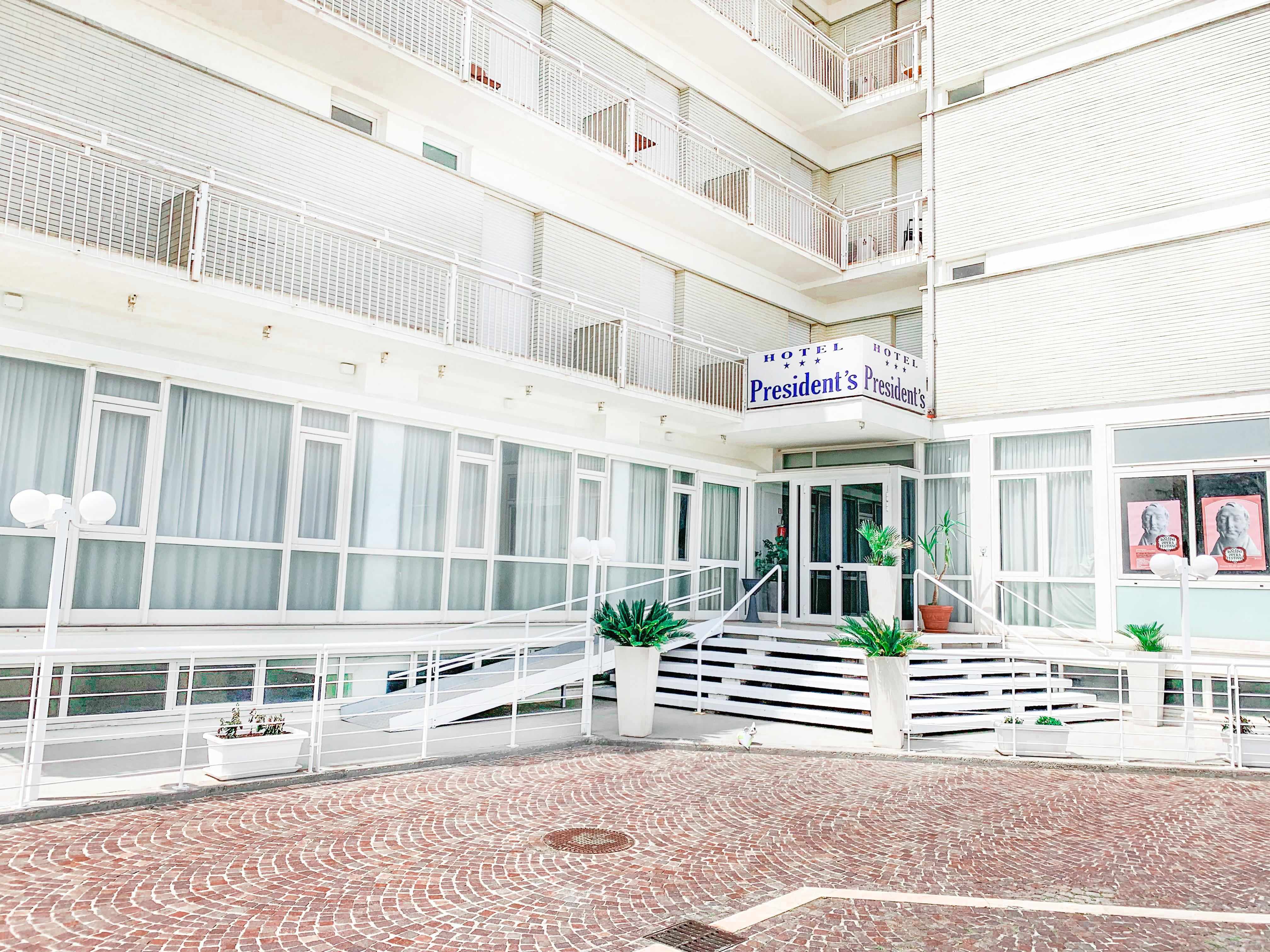 Hotel President'S Πέζαρο Εξωτερικό φωτογραφία