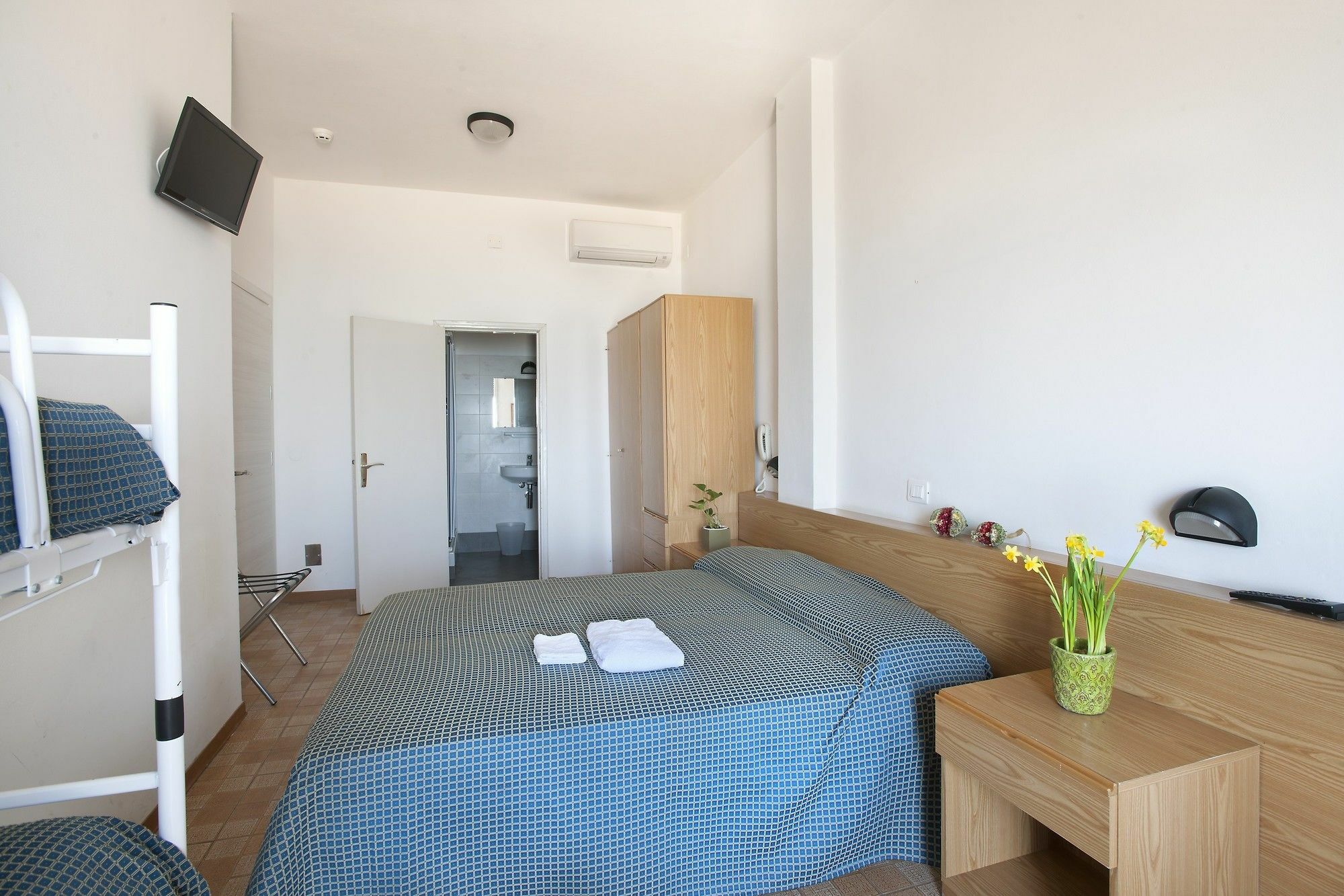 Hotel President'S Πέζαρο Εξωτερικό φωτογραφία